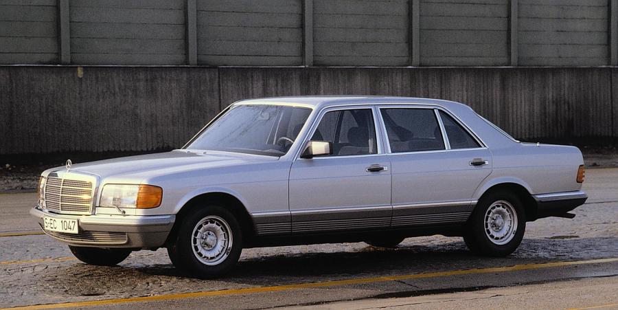  Mercedes-Benz S-Class 1980 года  (фото 13 из 37)